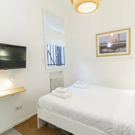 Courtyard Flat Near & Center In * Padova
