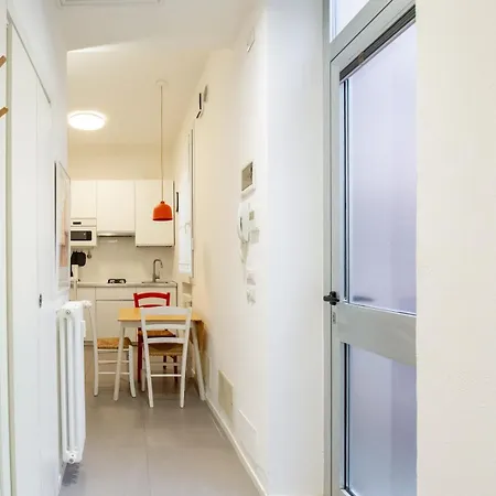 Courtyard Flat Near & Center In * Padova